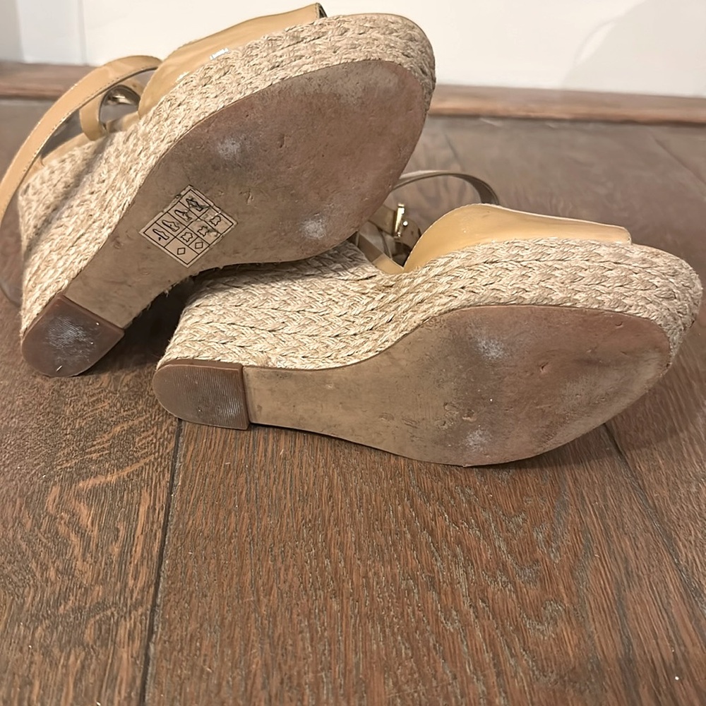 Chic Leather Wedge Sandals - Picture 6 of 7